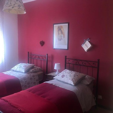 Apartment Montebello Parma Exteriör bild