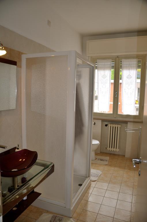 Apartment Montebello Parma Exteriör bild